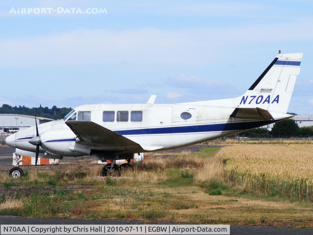 N70AA, 1970 Beech 70 Queen Air C/N LB-35, looking a bit neglected
