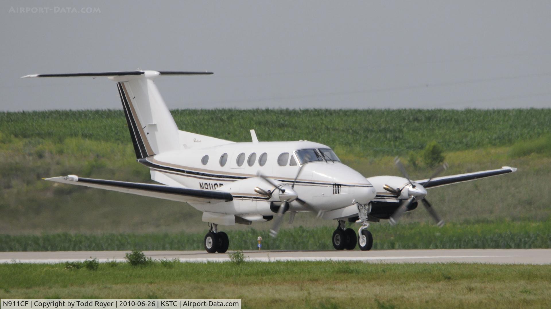 N911CF, 1979 Beech F90 King Air C/N LA-13, departing St Cloud Regional