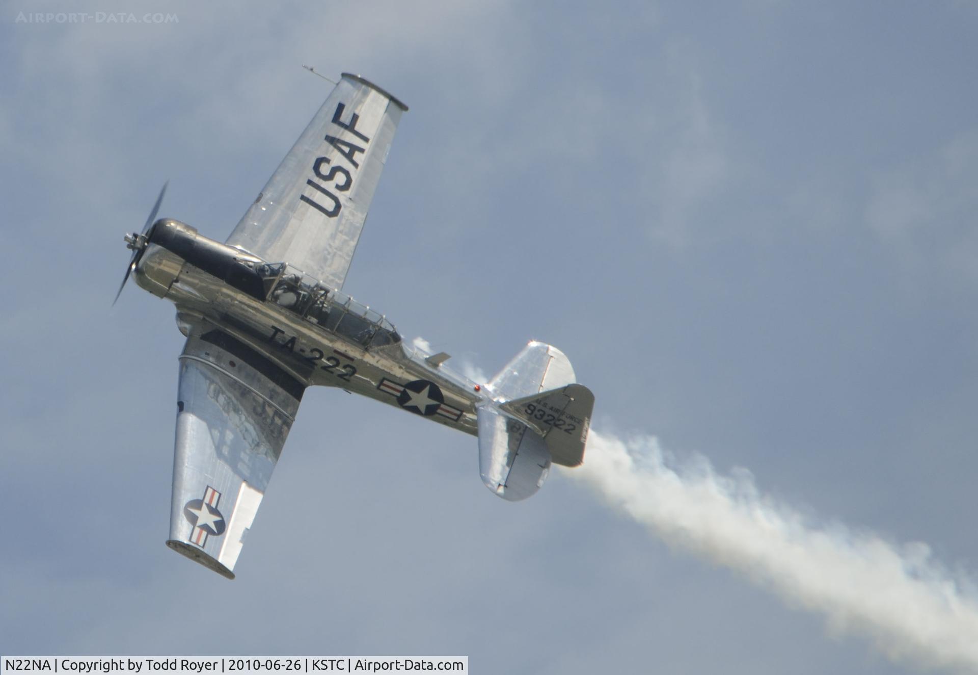 N22NA, 1946 North American T-6G Texan C/N 168-326, performing at the2010 Great Minnesota Air Show