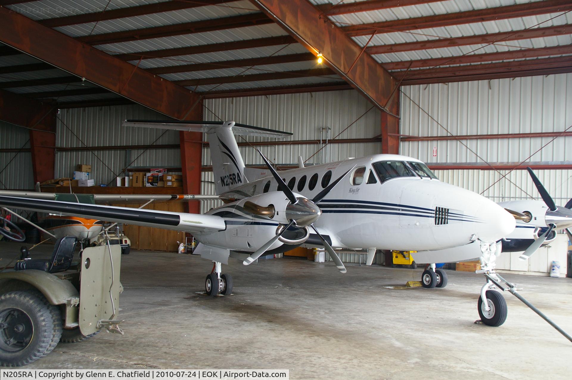 N205RA, Raytheon B200 King Air C/N BB-1919, Parked for the fly in