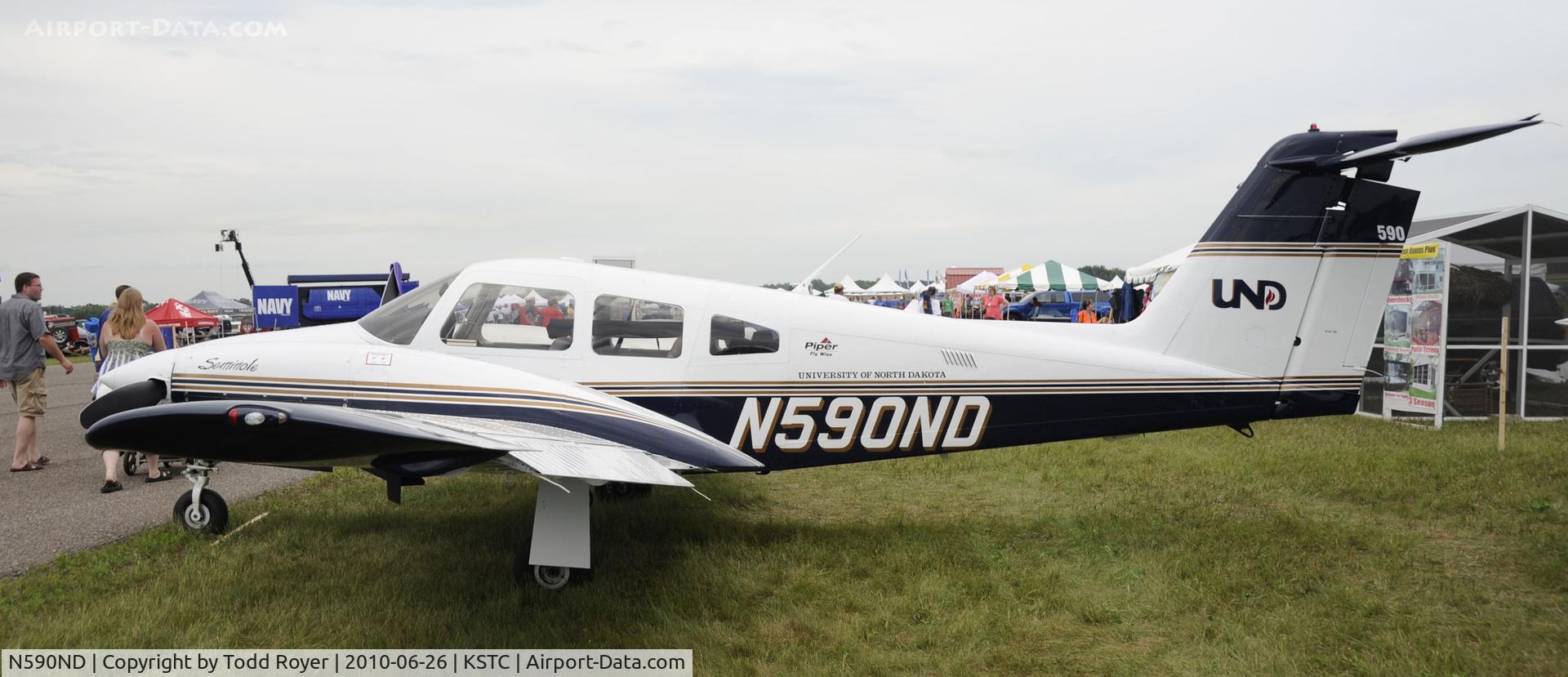 N590ND, 2009 Piper PA-44-180 Seminole C/N 4496269, on display at the 2010 Great Minnesota Air Show