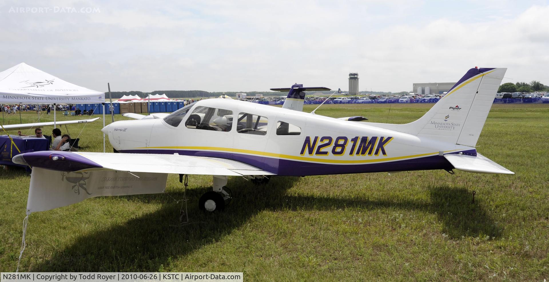 N281MK, 2006 Piper PA-28-161 Cherokee Warrior III C/N 2842260, on display at the 2010 Great Minnesota Air Show