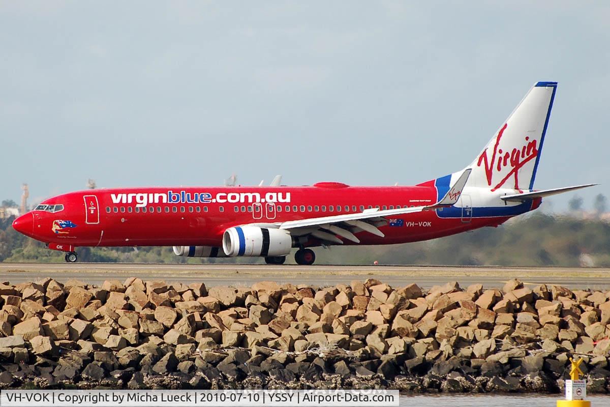 VH-VOK, 2003 Boeing 737-8FE C/N 33758, At Sydney