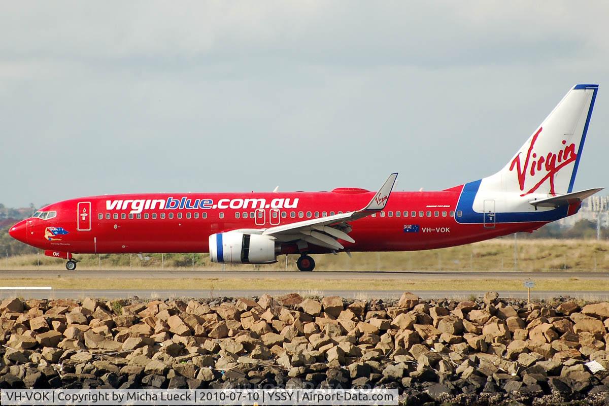 VH-VOK, 2003 Boeing 737-8FE C/N 33758, At Sydney