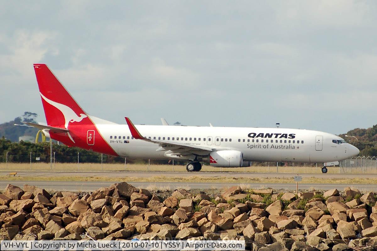 VH-VYL, 2008 Boeing 737-838 C/N 34184, At Sydney