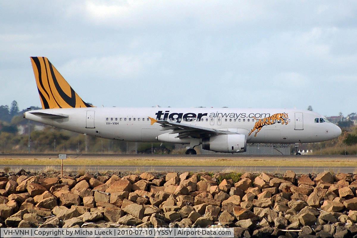 VH-VNH, 2008 Airbus A320-232 C/N 3734, At Sydney