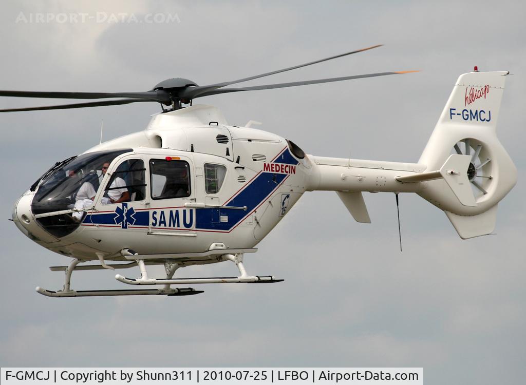 F-GMCJ, Eurocopter EC-135T-1 C/N 0020, Flying to FATO 32H after refuelling...