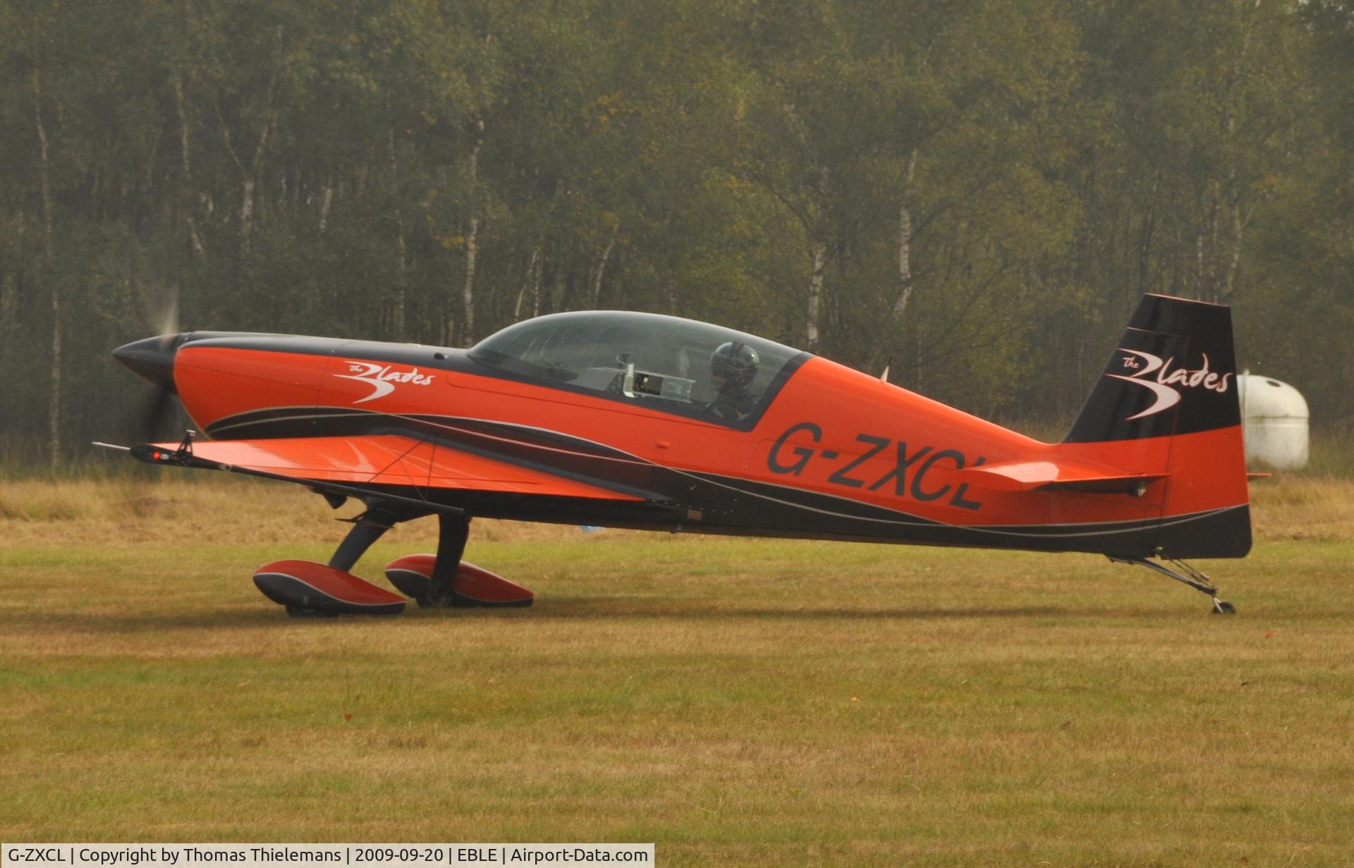 G-ZXCL, 2006 Extra EA-300L C/N 1223, Sanicole Airshow 2009