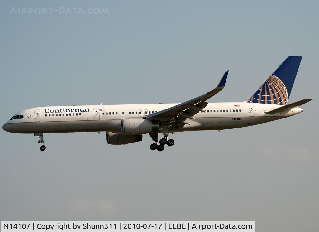 N14107, 1994 Boeing 757-224 C/N 27297, Landing rwy 25R