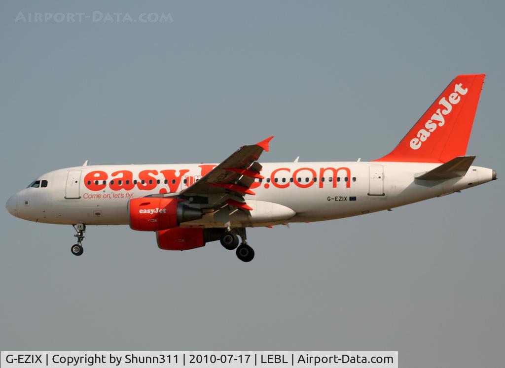 G-EZIX, 2005 Airbus A319-111 C/N 2605, Landing rwy 25R