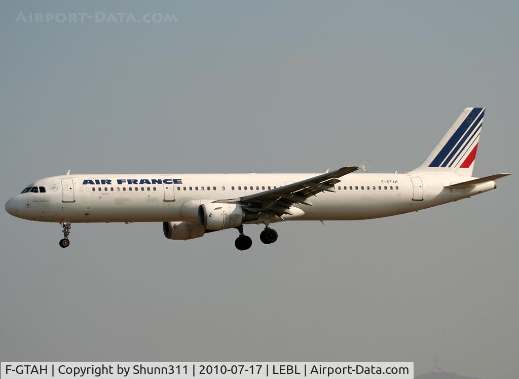 F-GTAH, 1999 Airbus A321-211 C/N 1133, Landing rwy 25R