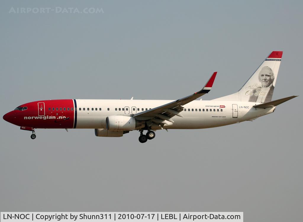 LN-NOC, 2001 Boeing 737-81Q C/N 30785, Landing rwy 25R