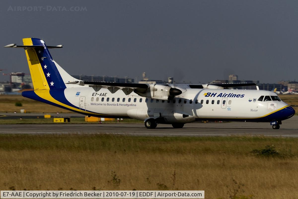 E7-AAE, 1995 ATR 72-212A C/N 465, lined up for departure