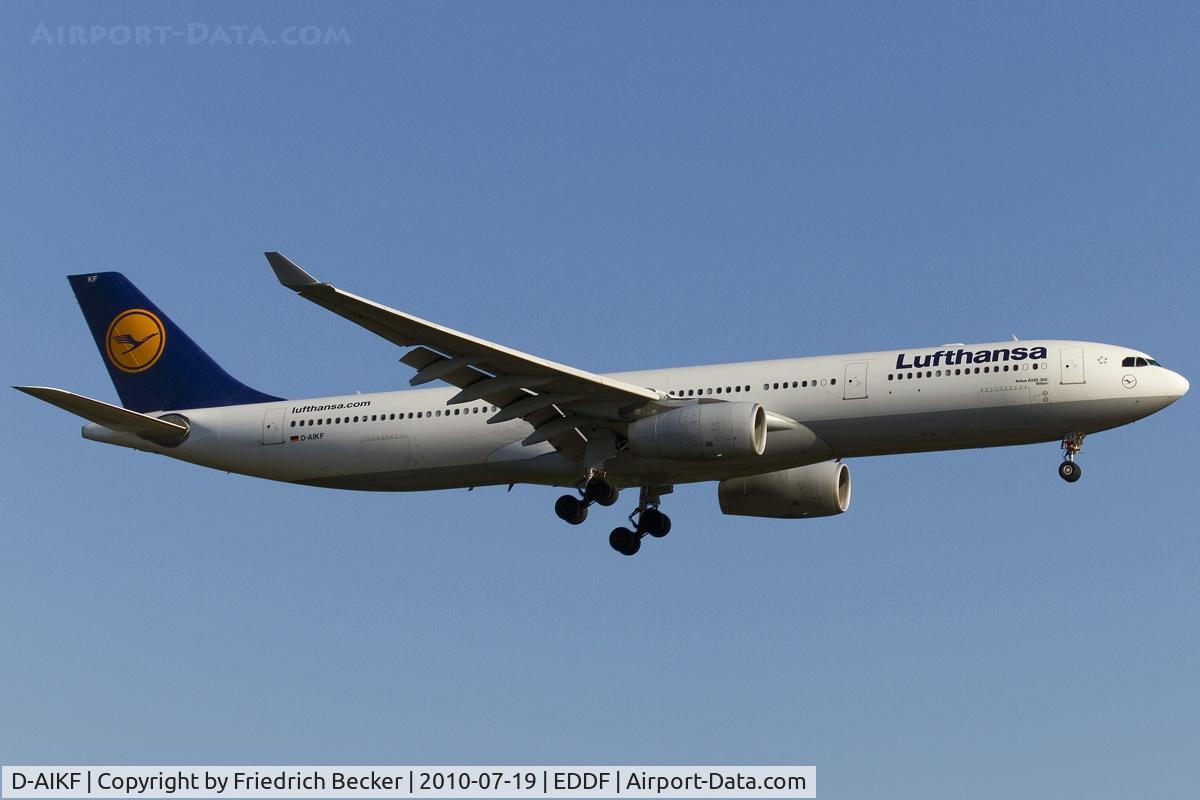D-AIKF, 2004 Airbus A330-343X C/N 642, on final RW07R
