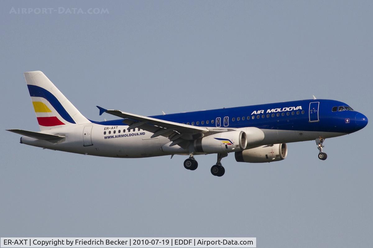 ER-AXT, 1991 Airbus A320-232 C/N 0249, on final RW07R