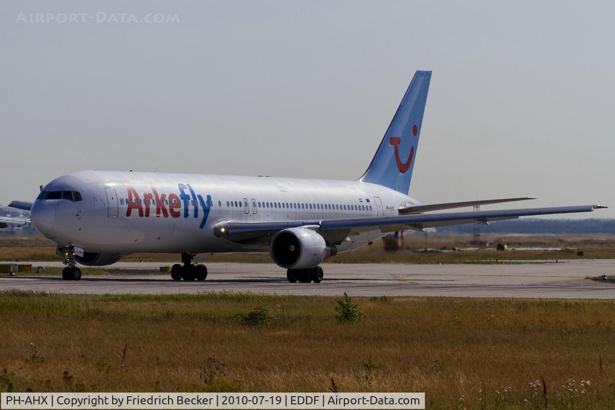 PH-AHX, 1990 Boeing 767-383 C/N 24847, line up for departure