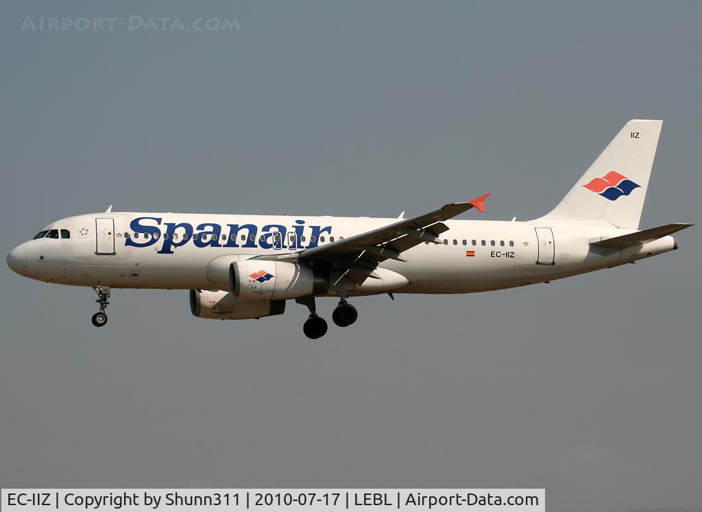 EC-IIZ, 2002 Airbus A320-232 C/N 1862, Landing rwy 25R
