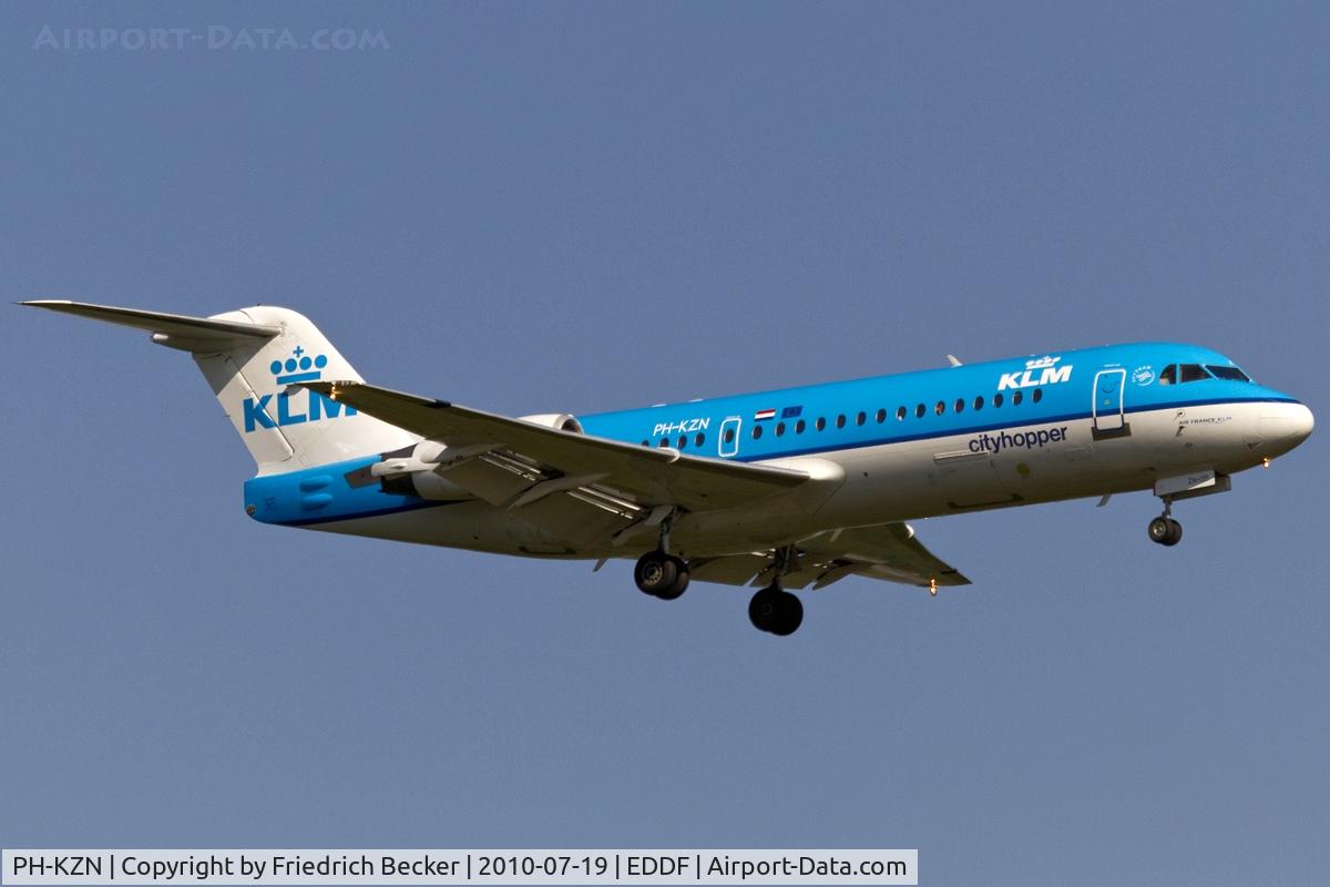 PH-KZN, 1995 Fokker 70 (F-28-0070) C/N 11553, on final RW07R