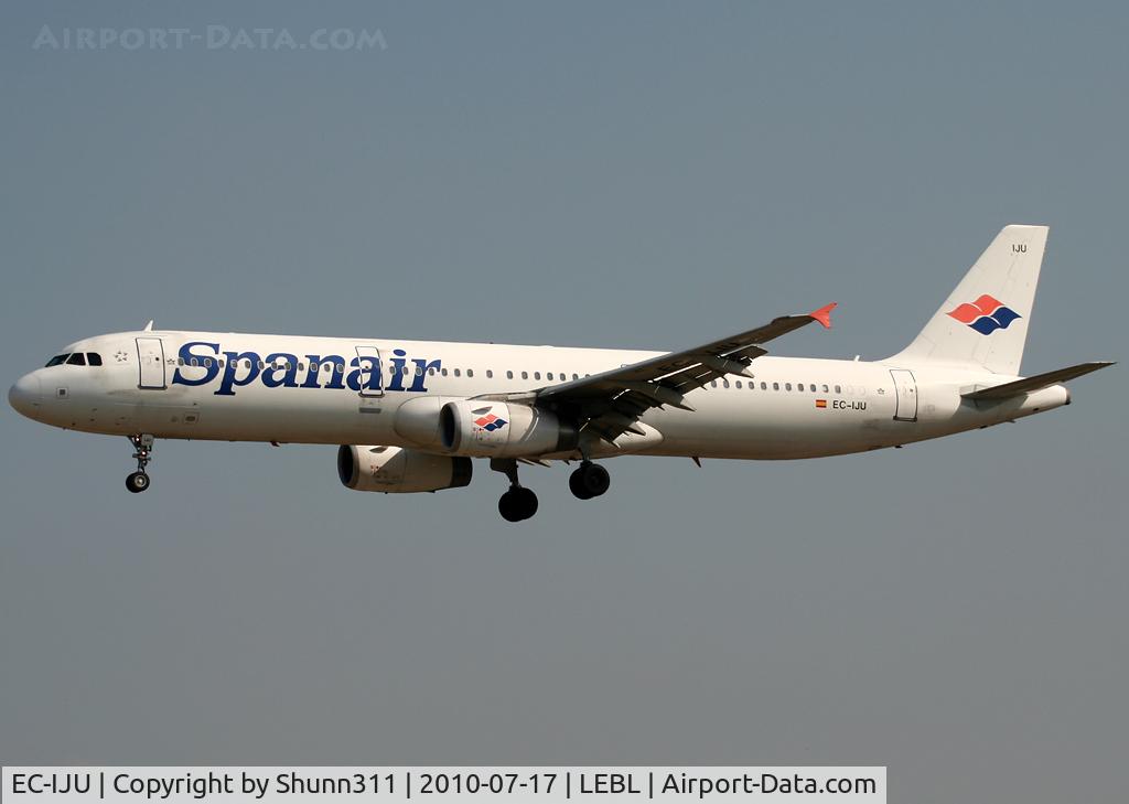 EC-IJU, 2002 Airbus A321-231 C/N 1843, Landing rwy 25R