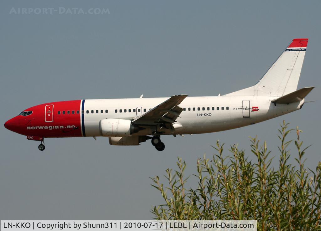 LN-KKO, 1991 Boeing 737-3Y0 C/N 24909, Landing rwy 25R