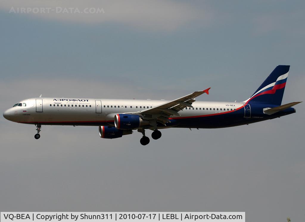 VQ-BEA, 2009 Airbus A321-211 C/N 4058, Landing rwy 25R