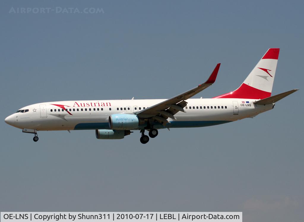 OE-LNS, 2005 Boeing 737-8Z9 C/N 34262, Landing rwy 25R