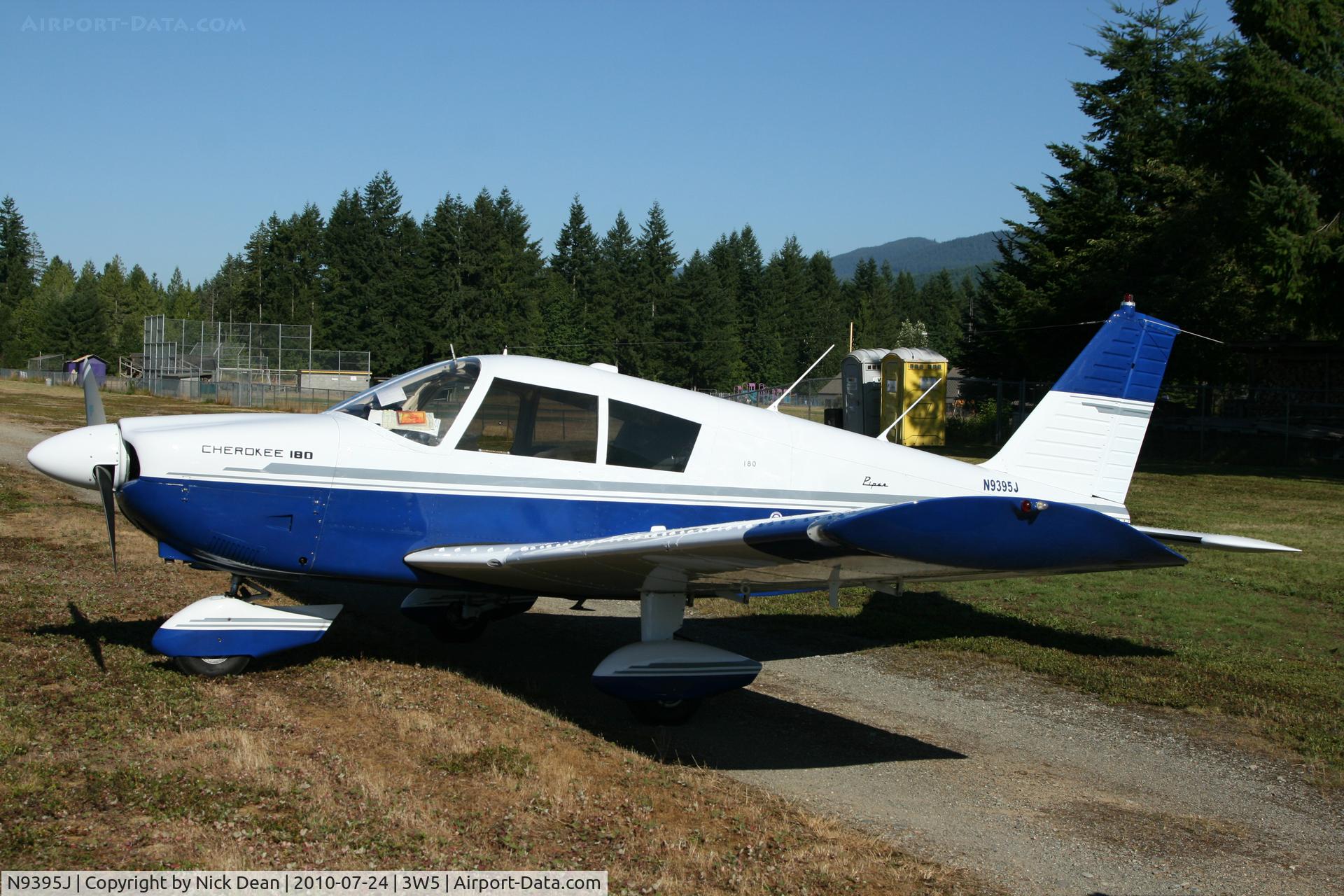N9395J, 1966 Piper PA-28-180 C/N 28-3499, 3W5
