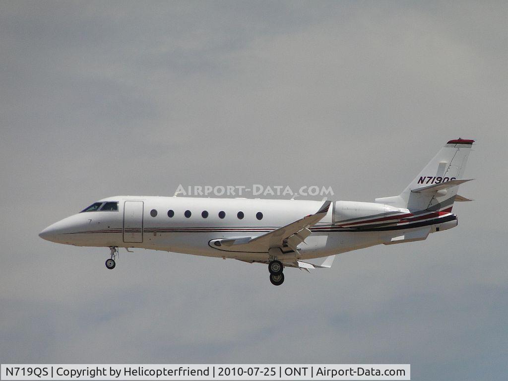 N719QS, 2007 Israel Aircraft Industries Gulfstream 200 C/N 162, On final to 26R