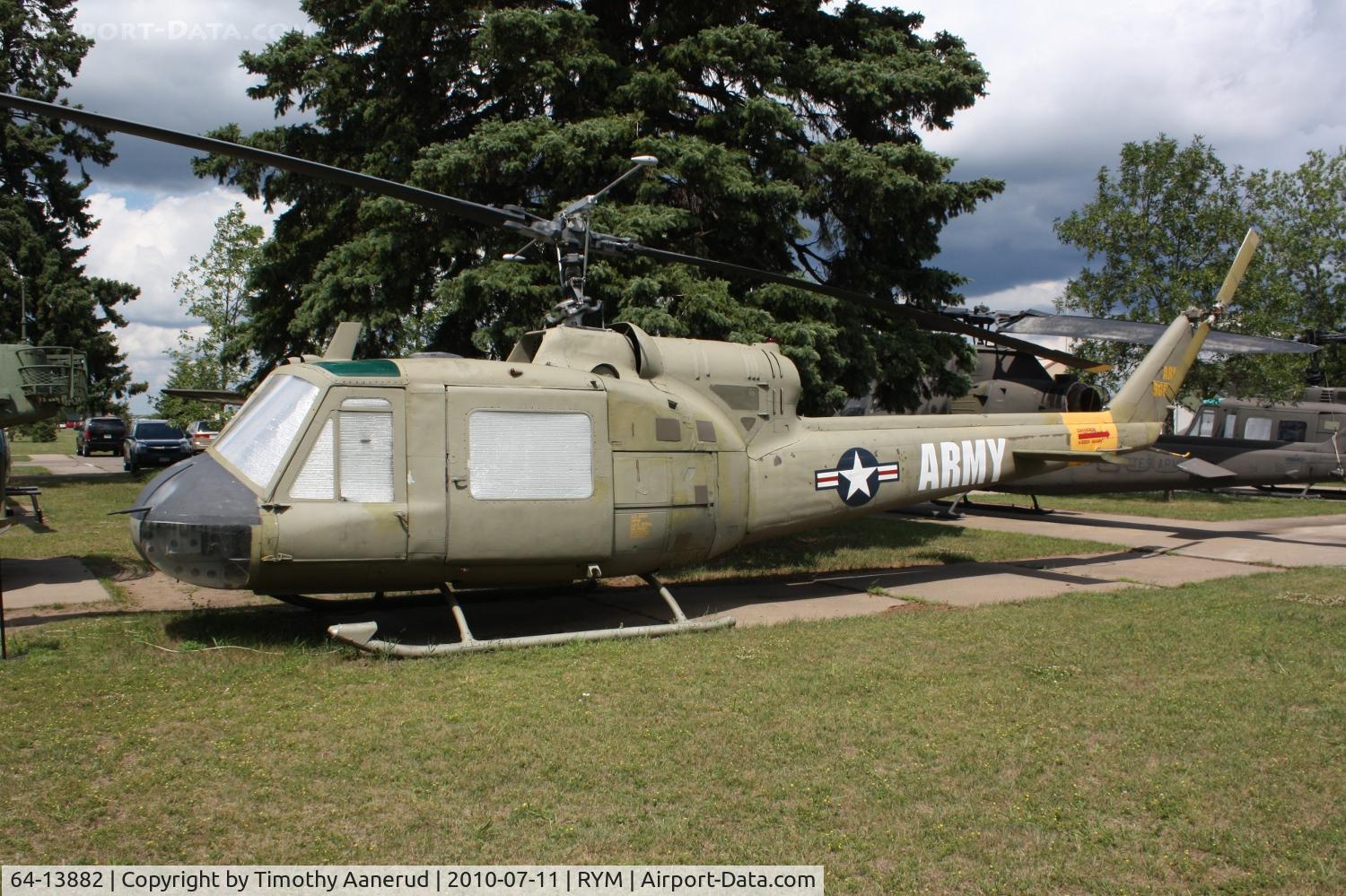 64-13882, 1964 Bell UH-1H Iroquois C/N 4589, UH-1H, displayed as 90097