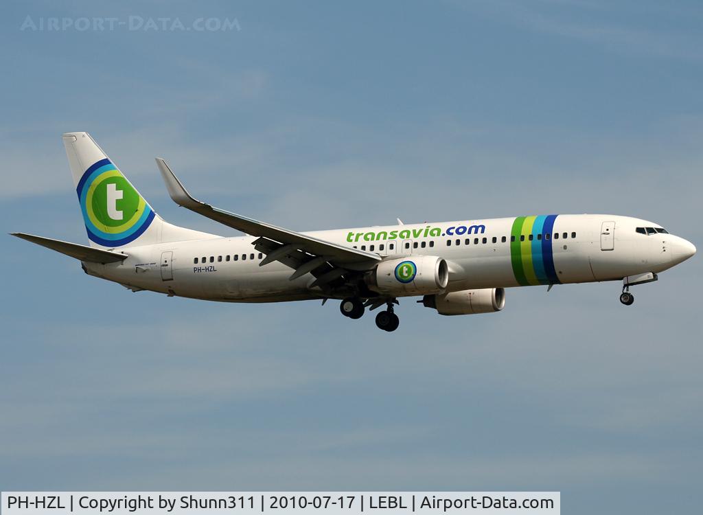 PH-HZL, 2001 Boeing 737-8K2 C/N 30391, Landing rwy 25R