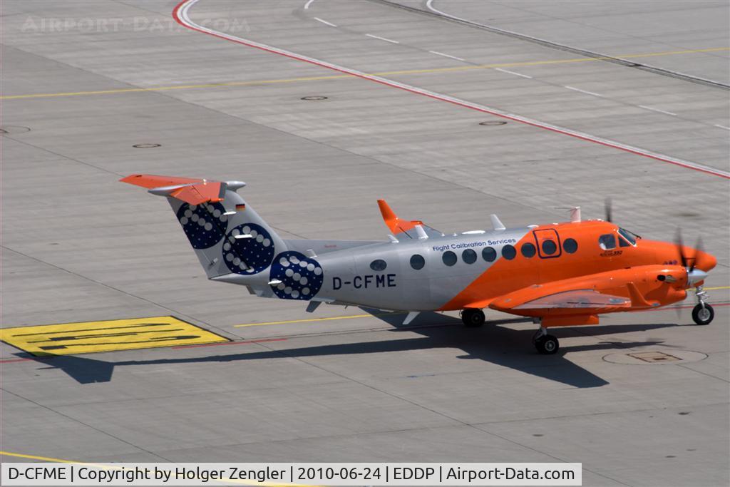 D-CFME, 2009 Hawker Beechcraft 350 King Air (B300) C/N FL-627, Colours in the sun.....