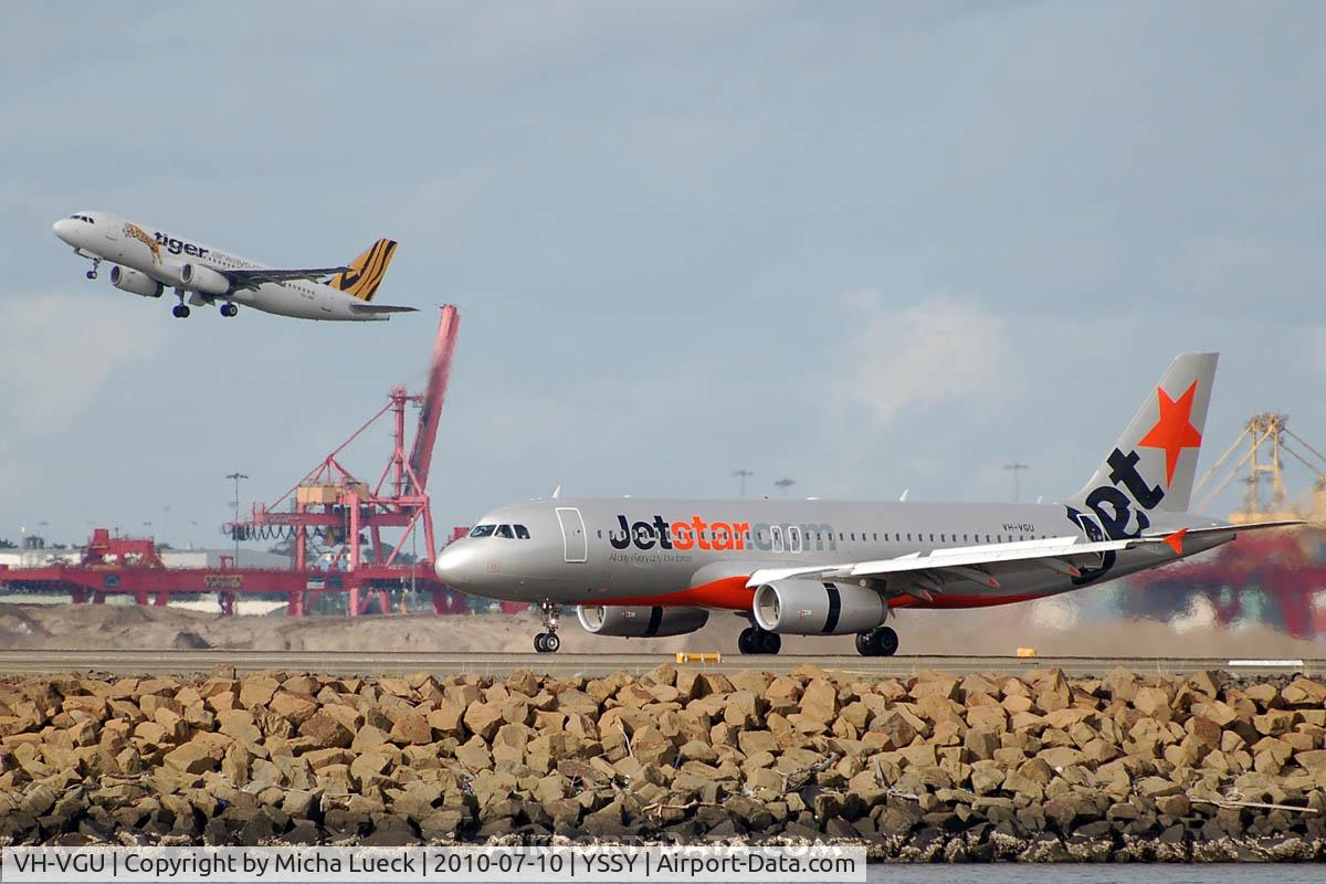VH-VGU, 2010 Airbus A320-214 C/N 4245, At Sydney