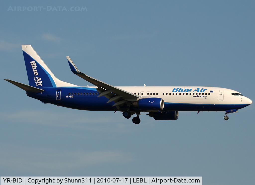 YR-BID, 2005 Boeing 737-86J C/N 29641, Landing rwy 25R