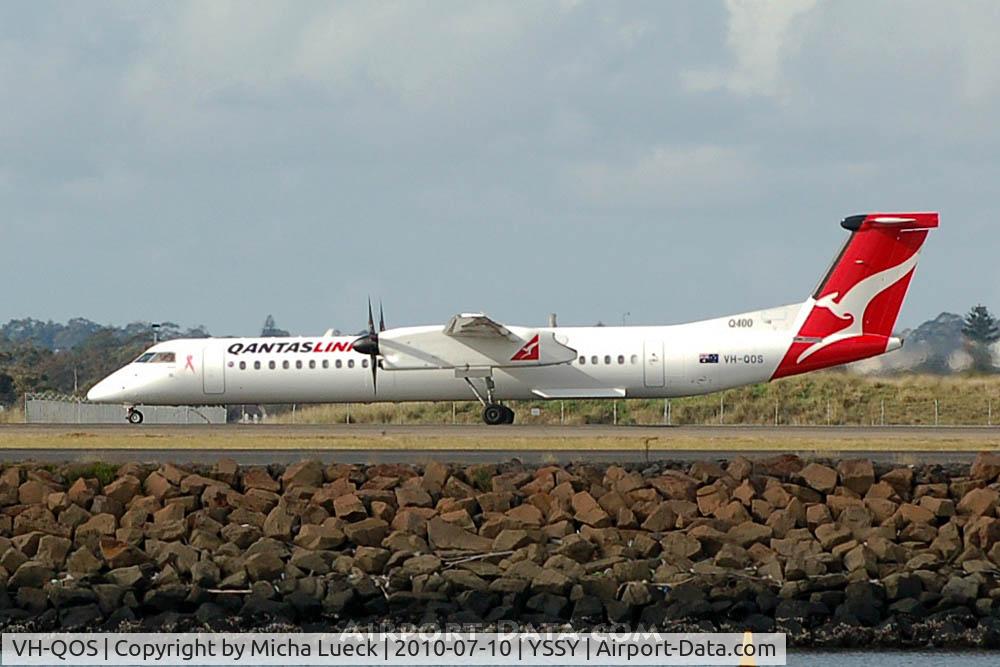 VH-QOS, 2009 De Havilland Canada DHC-8-402Q Dash 8 C/N 4263, At Sydney