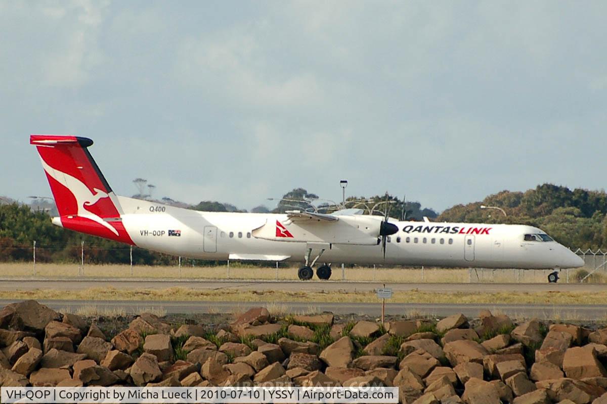 VH-QOP, 2009 De Havilland Canada DHC-8-402Q Dash 8 C/N 4238, At Sydney