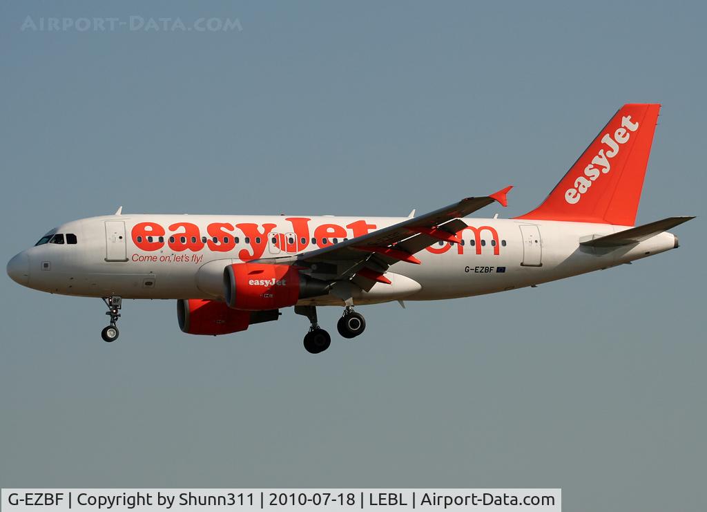 G-EZBF, 2006 Airbus A319-111 C/N 2923, Landing rwy 25R