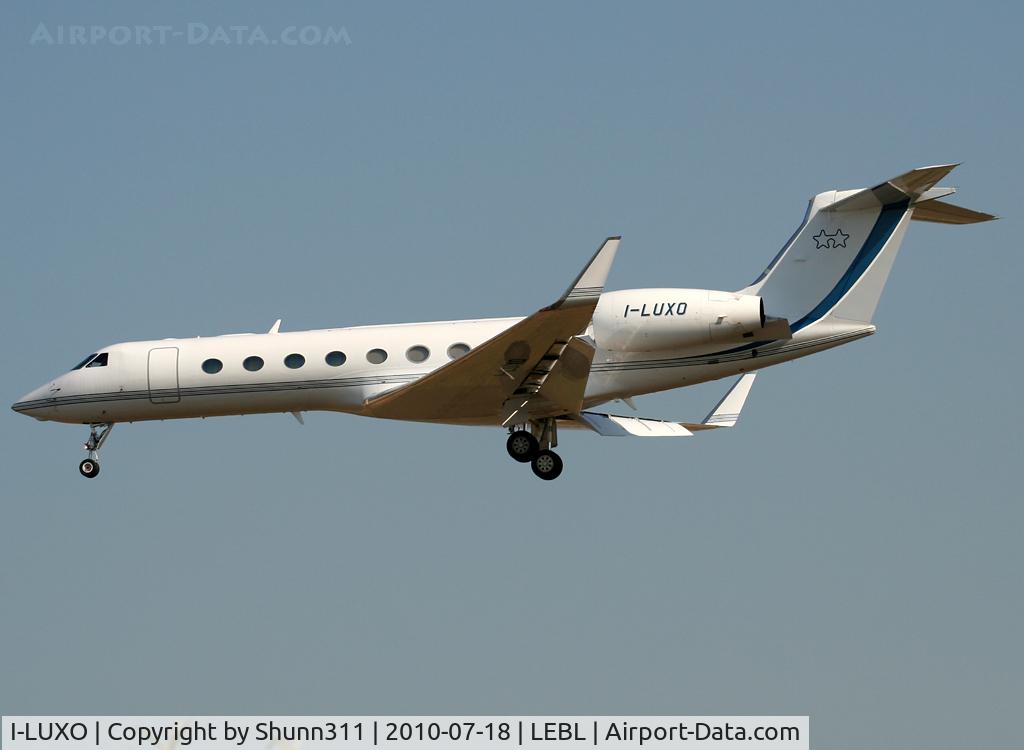 I-LUXO, 2005 Gulfstream Aerospace GV-SP (G550) C/N 5071, Landing rwy 25R