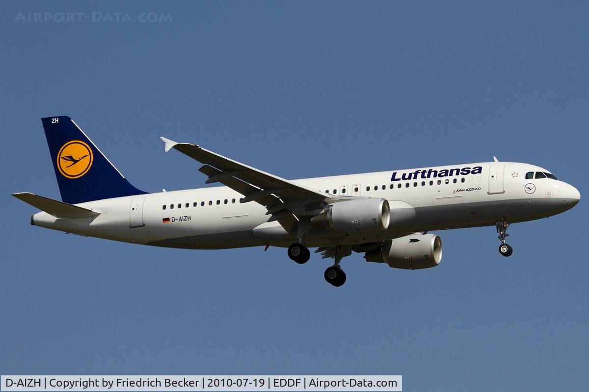 D-AIZH, 2010 Airbus A320-214 C/N 4363, on final RW07R