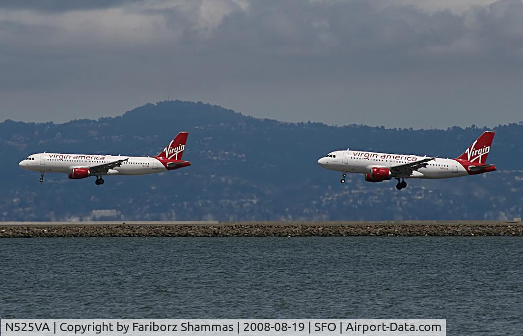 N525VA, 2007 Airbus A319-112 C/N 3324, Only at SFO you see shot like this ...