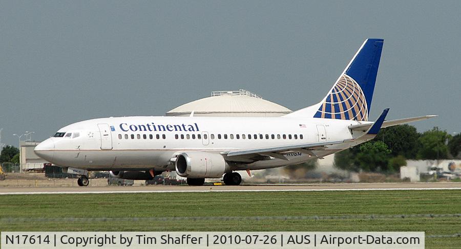 N17614, 1994 Boeing 737-524 C/N 27327, Departure from Austin-Bergstrom Int'l