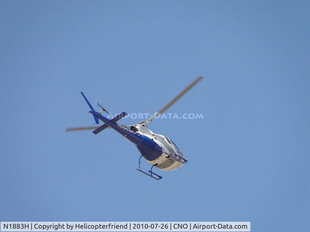 N1883H, 1996 Aerospatiale AS-350B-2 Ecureuil C/N 1883, Flying northside downwind leg for approach to Chino