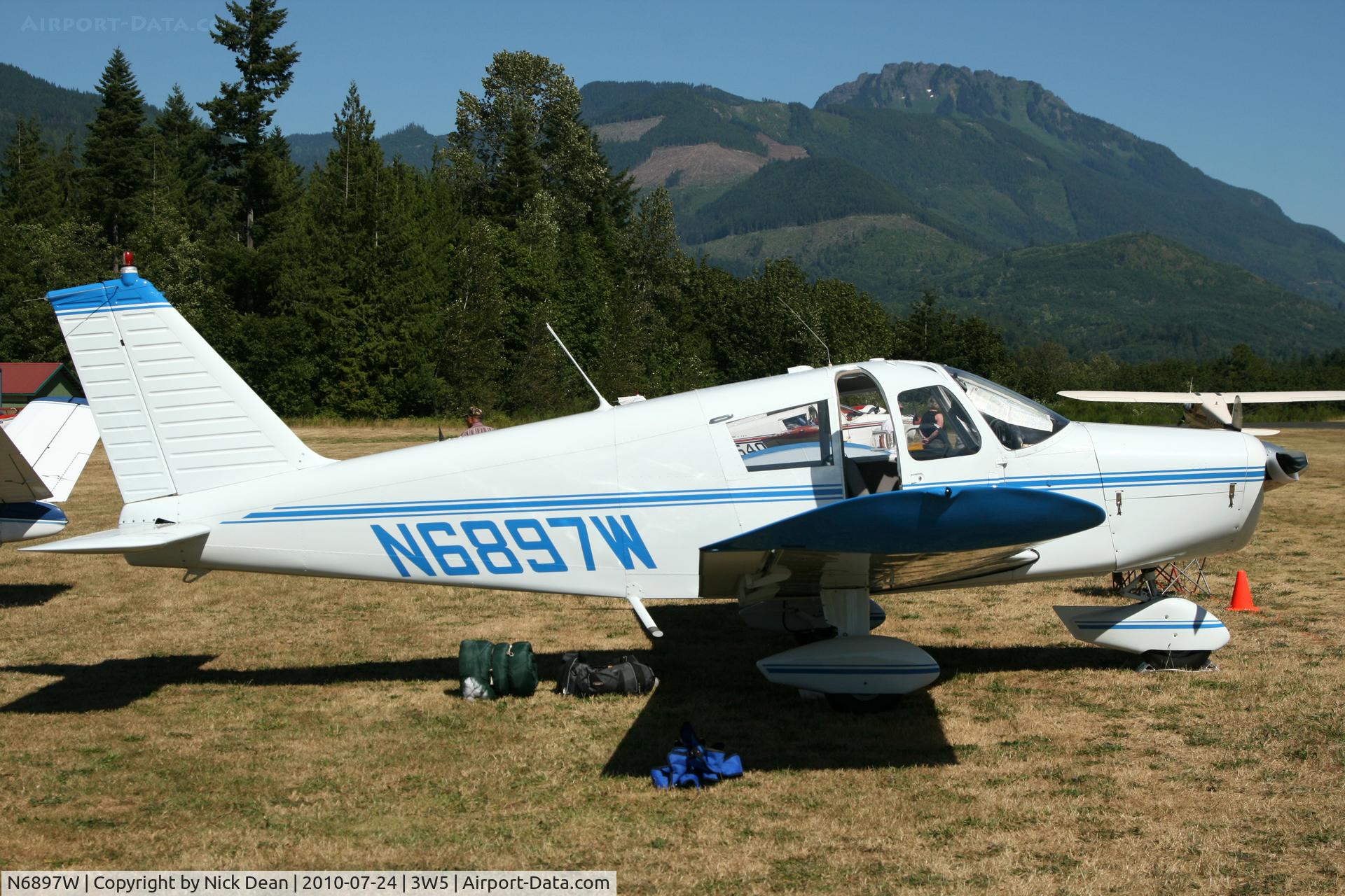 N6897W, 1965 Piper PA-28-140 Cherokee C/N 28-21059, 3W5