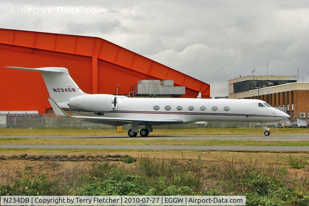 N234DB, 2006 Gulfstream Aerospace GV-SP (G550) C/N 5106, 2006 Gulfstream Aerospace GV-SP (G550), c/n: 5106 about to depart Luton for Dublin