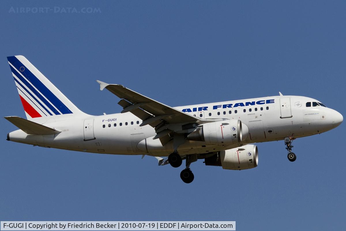 F-GUGI, 2004 Airbus A318-111 C/N 2350, on final RW07R