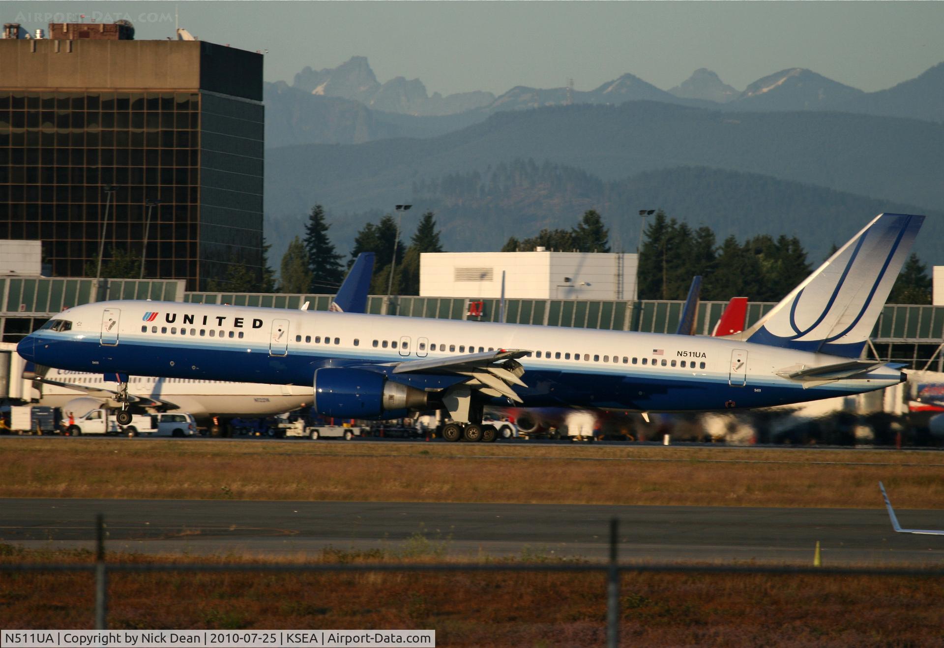 N511UA, 1990 Boeing 757-222 C/N 24799, KSEA