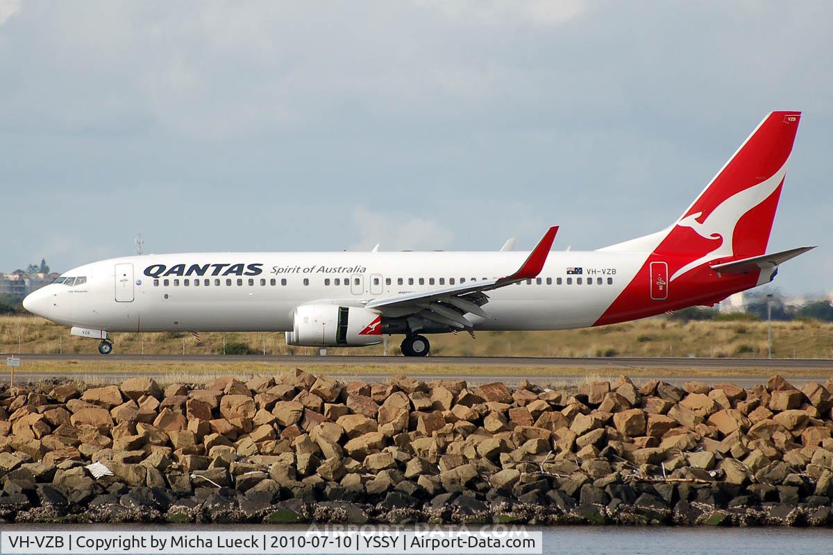 VH-VZB, 2008 Boeing 737-838 C/N 34196, At Sydney