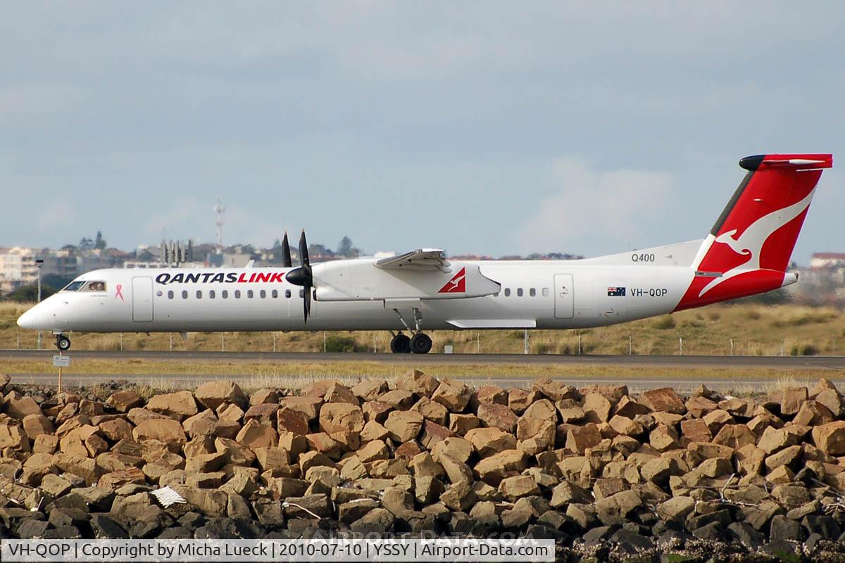 VH-QOP, 2009 De Havilland Canada DHC-8-402Q Dash 8 C/N 4238, At Sydney