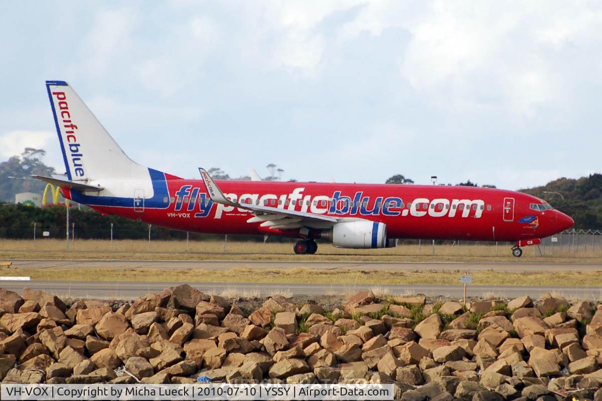 VH-VOX, 2004 Boeing 737-8BK C/N 33017, At Sydney