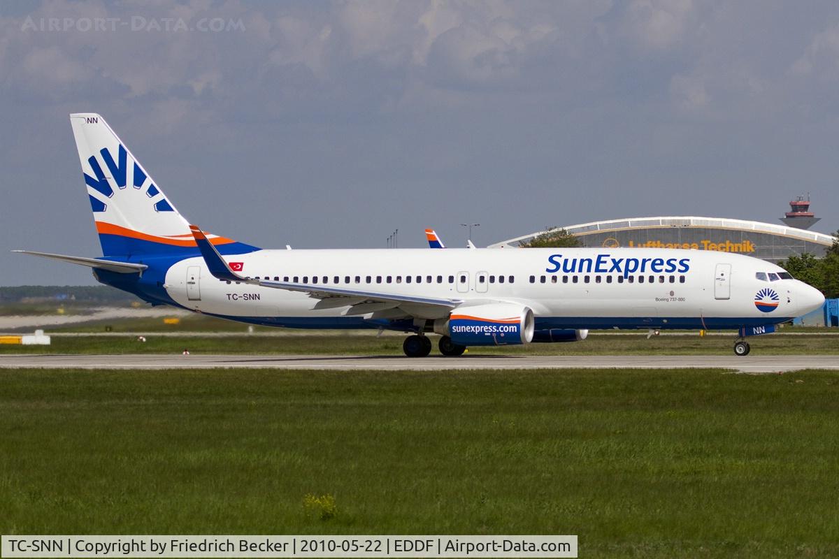 TC-SNN, 2010 Boeing 737-8HC C/N 40775, departing via RW18W