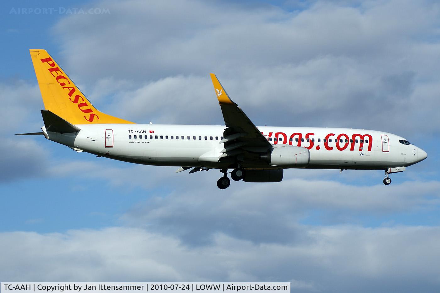 TC-AAH, 2008 Boeing 737-82R C/N 35701/2496, Pegasus Airlines